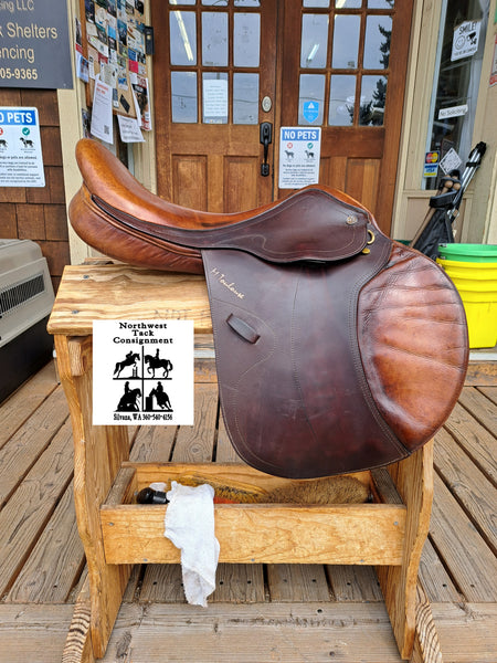 17.5" M. Toulouse Close Contact Jumping Saddle
