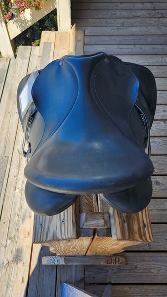 17" Wintec All Purpose English Saddle