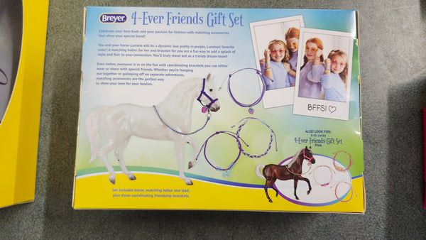 NEW Breyer 4-Ever Friends Gift Set