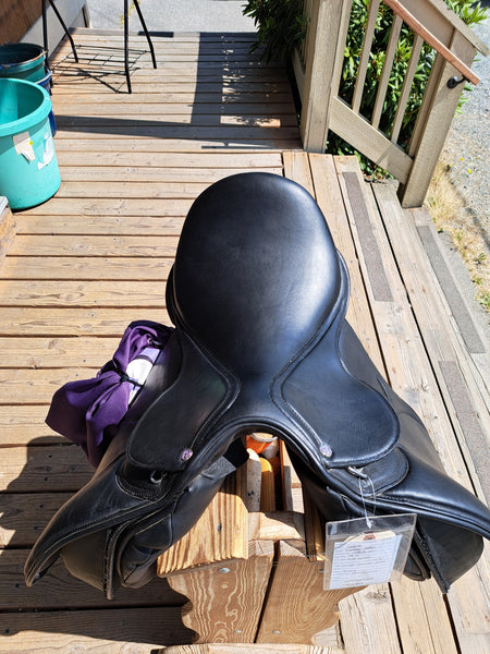 17.5" Cavaletti Dressage Saddle