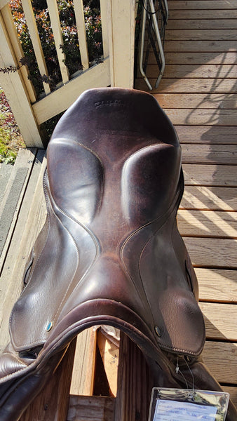17.5" Stubben Genesis CS De Luxe Jump Saddle