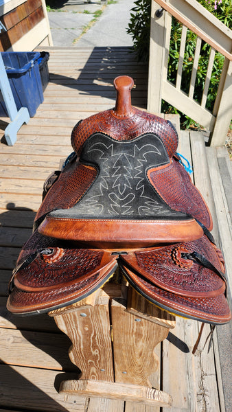 15" Western Saddle w/ Acorn Leaf tooling and Basketweave