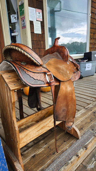 15" Circle Y High Horse Barrel Saddle