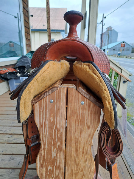 17" Crates Supreme Western Trail Saddle