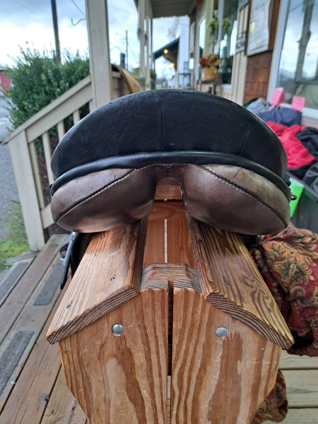 18" Berney Bros Close Contact Saddle