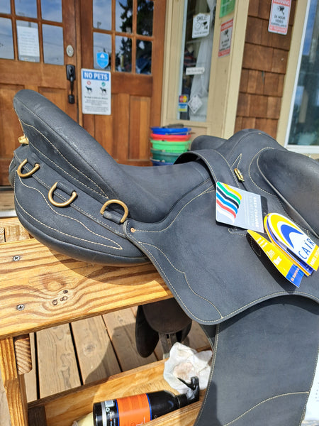 Bates Wintec Swinging Fender Australian Saddle - Large