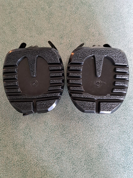 New Slim Scoot Boot Pair Size 4