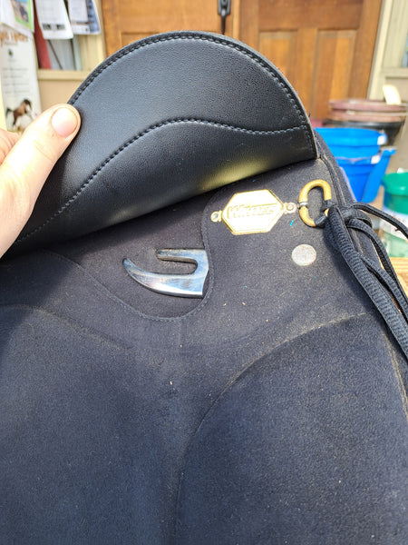 16.5" Wintec Pro Dressage Saddle