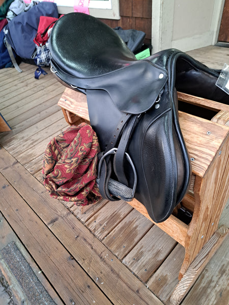 18" Berney Bros Close Contact Saddle