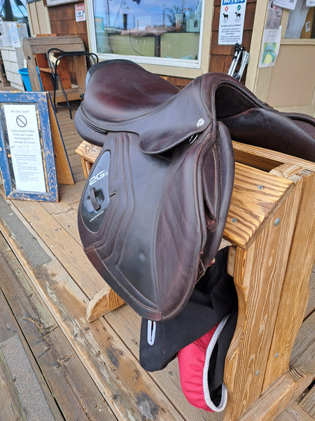 17.5" CWD SE40 2Gs Jumping Saddle