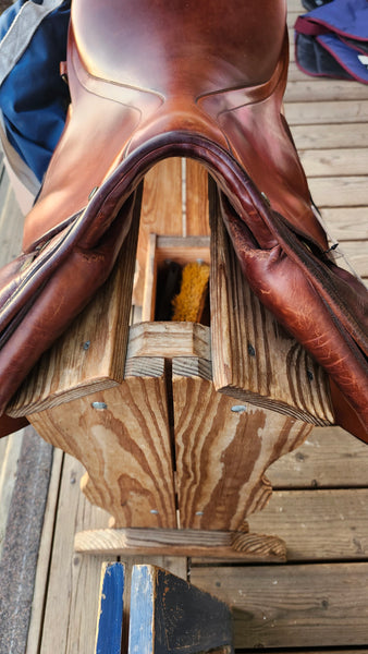 ON TRIAL 17" Stubben Camelot Close Contact Jump Saddle