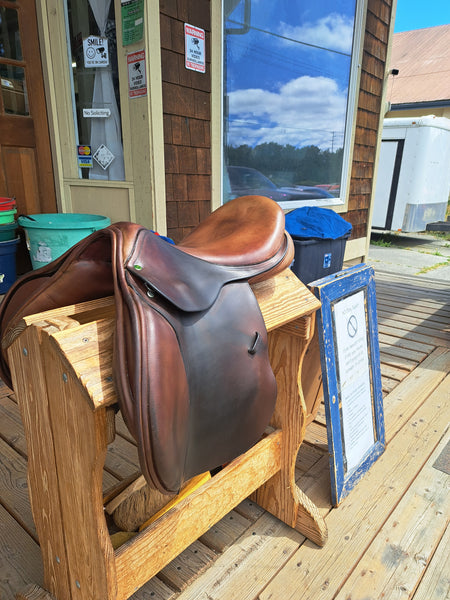 17.5" County Innovation Jump Saddle
