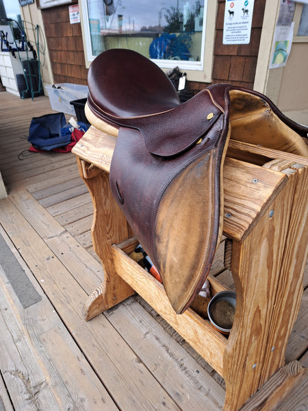17.5" Collegiate Ruiz Diaz All Purpose English Saddle