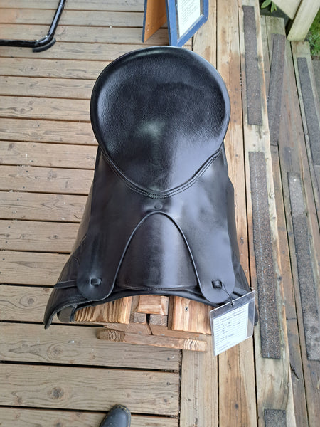 Ansur Classic Dressage Saddle