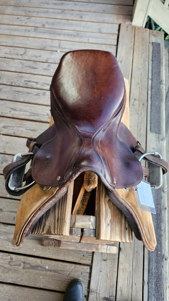 16.5" Courbette Derby Jump Saddle