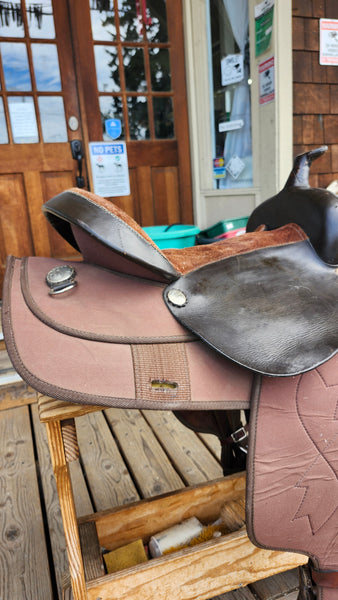 16" Synthetic Western Saddle