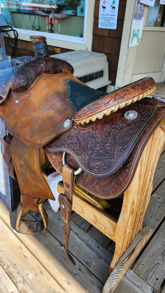 16" Yost Roping Saddle