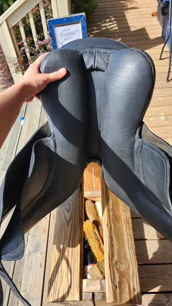 18" JRD Custom Dressage Saddle