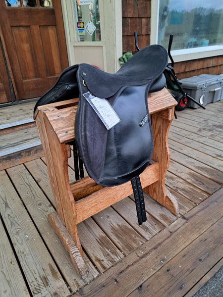 17.5" Wintec All Purpose Saddle