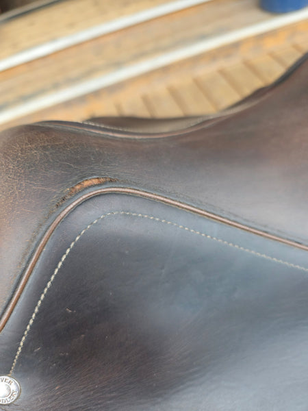 18" Dover Circuit Jump Saddle