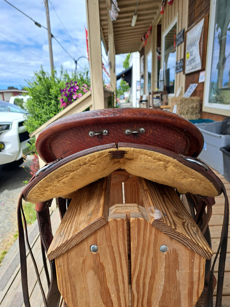 16" Crates Arabian Endurance Saddle
