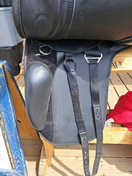 17.5" Thorowgood Dressage Saddle