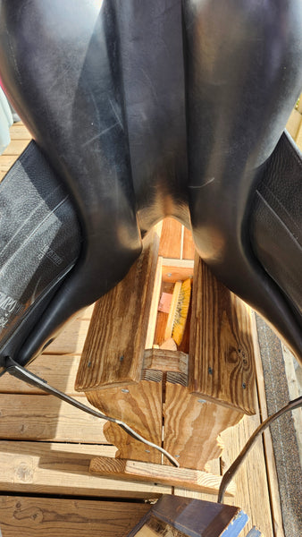 18" Equipe Emporio Monoflap Dressage Saddle