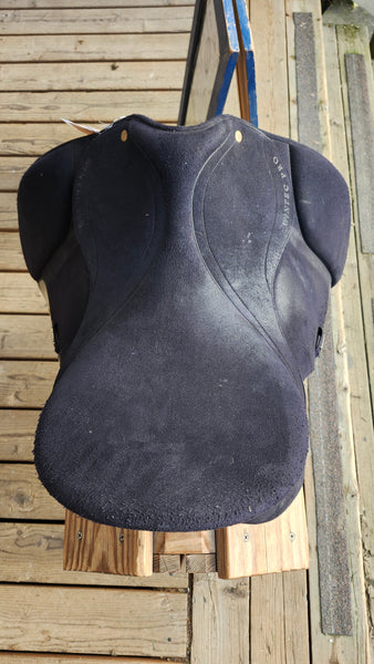 17.5" Wintec Pro Dressage Saddle