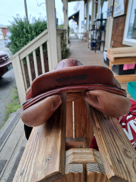 16.5" CWD Close Contact Saddle