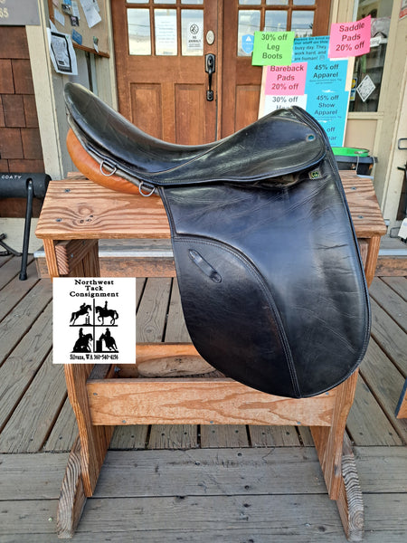 18" Stubben Romanus Dressage Saddle