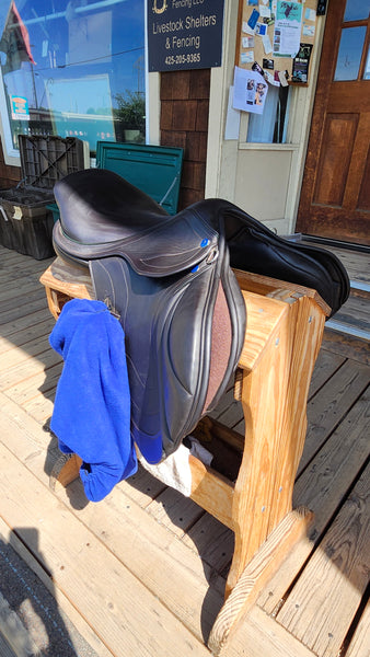 17" Hastilow & Sons Warwick Jump Saddle