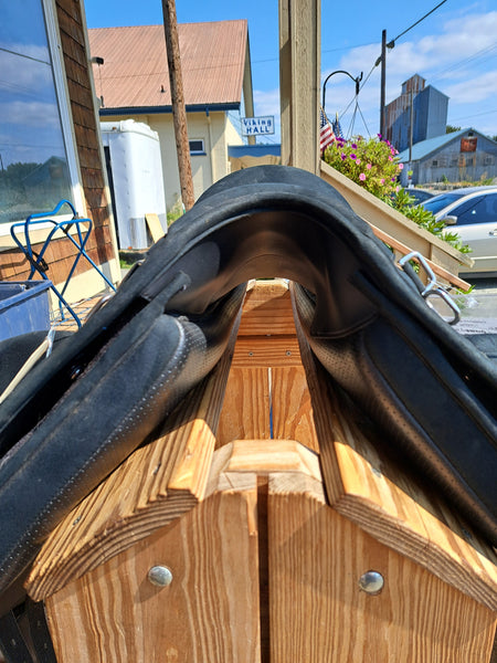 18" Wintec Pro Endurance Saddle Package
