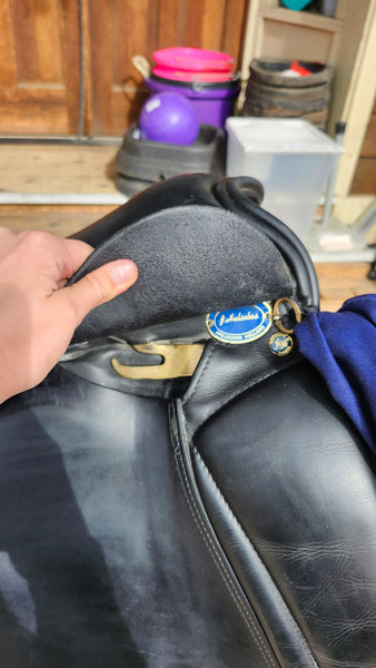 18" Hulsebos AM4 Dressage Saddle