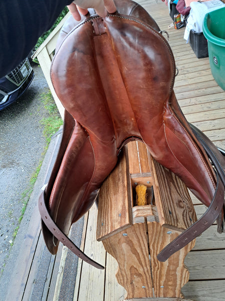 18" Cortina Close Contact English Saddle