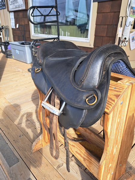 15" Torsion Treeless Saddle