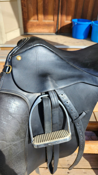18" Anky Dressage Saddle