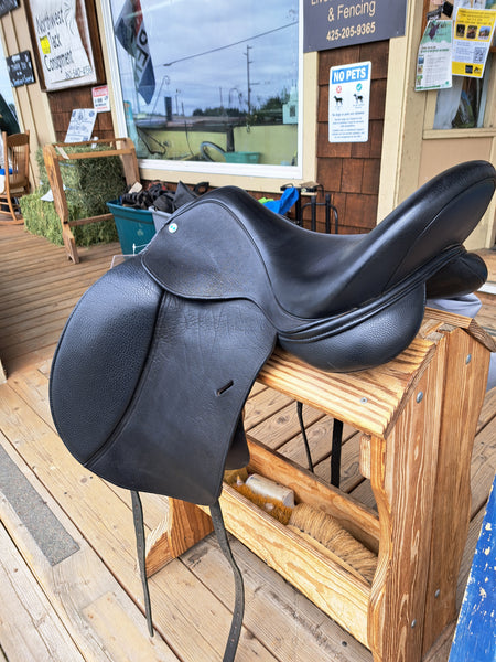 18" Takt Dressage saddle