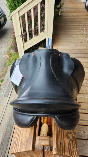 18" Jeffries Elite Dressage Saddle