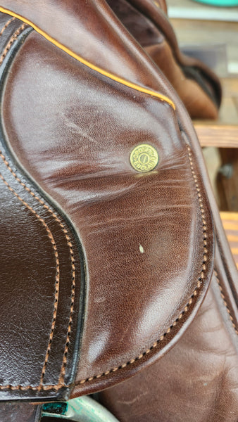 17" Crosby the GrandPrix Close Contact Saddle