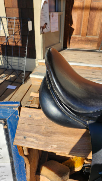 18" Duett Encore Dressage Saddle