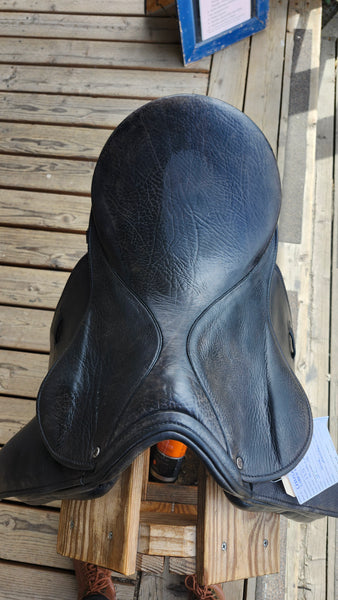 17.5" Courbette Charles De Kunffy Dressage Saddle