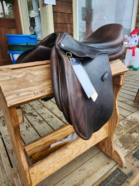 16.5" Pessoa Jump Saddle