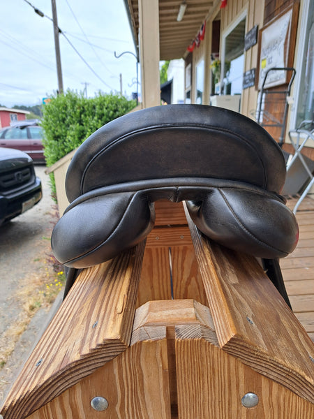 16" County Perfection Dressage Saddle
