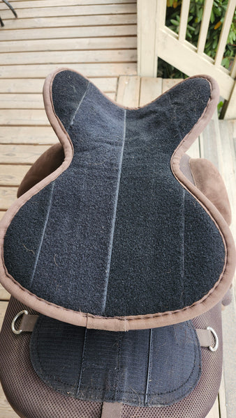 17" Treeless English Saddle