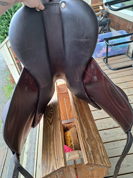 18" CWD SE12 Cross Country jumping saddle