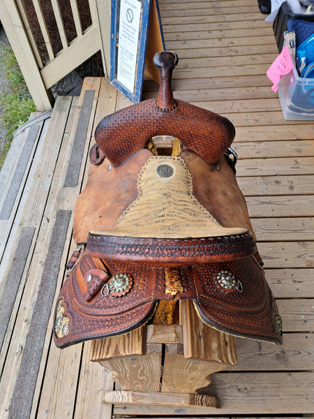 13" Double J Lynn Mckenzie Special Barrel Saddle