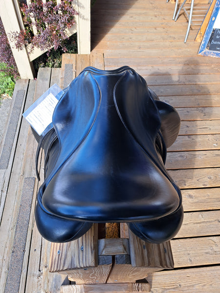 17.5" Equation Dressage Saddle
