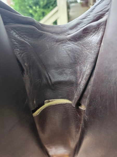 16.5" Pessoa Jump Saddle