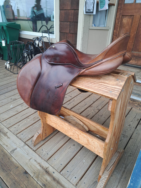 17" Bates Caprilli Close Contact Saddle