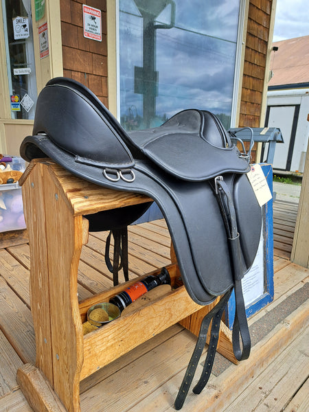 Black Forest Aspen Treeless Saddle